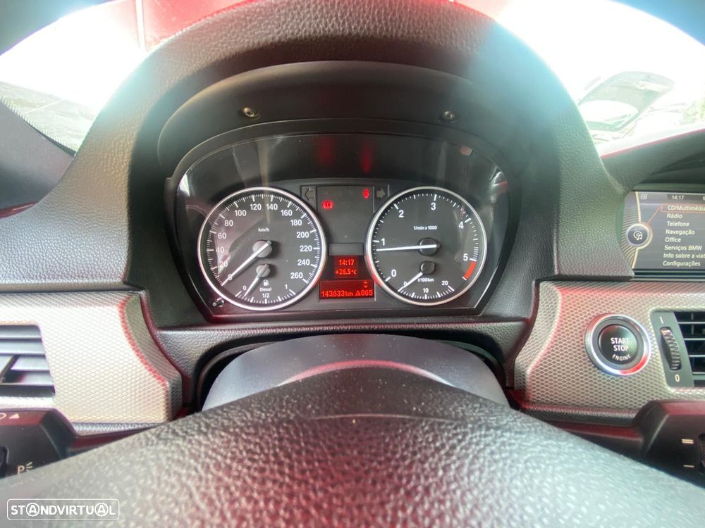 BMW 320 d Pack M - 11
