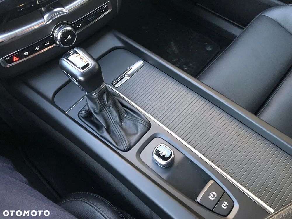 Volvo XC 60 D4 SCR AWD Inscription - 23