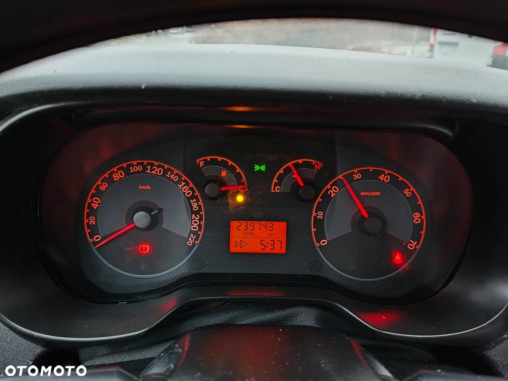 Fiat Linea 1.4 Active - 23