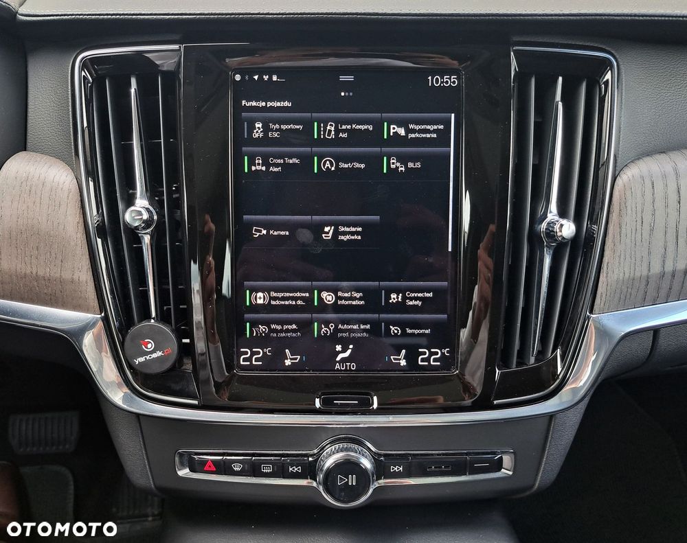Volvo V90 Cross Country - 20