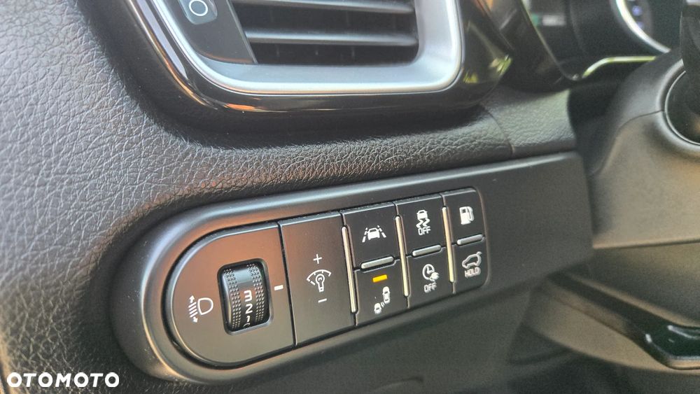 Kia Ceed SW 1.6 GDI DCT OPF Plug-in-Hybrid Platinum Edition - 18