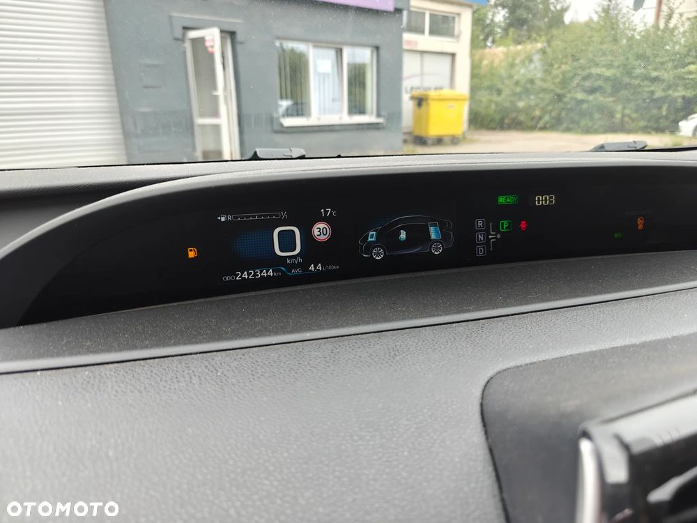 Toyota Prius - 10