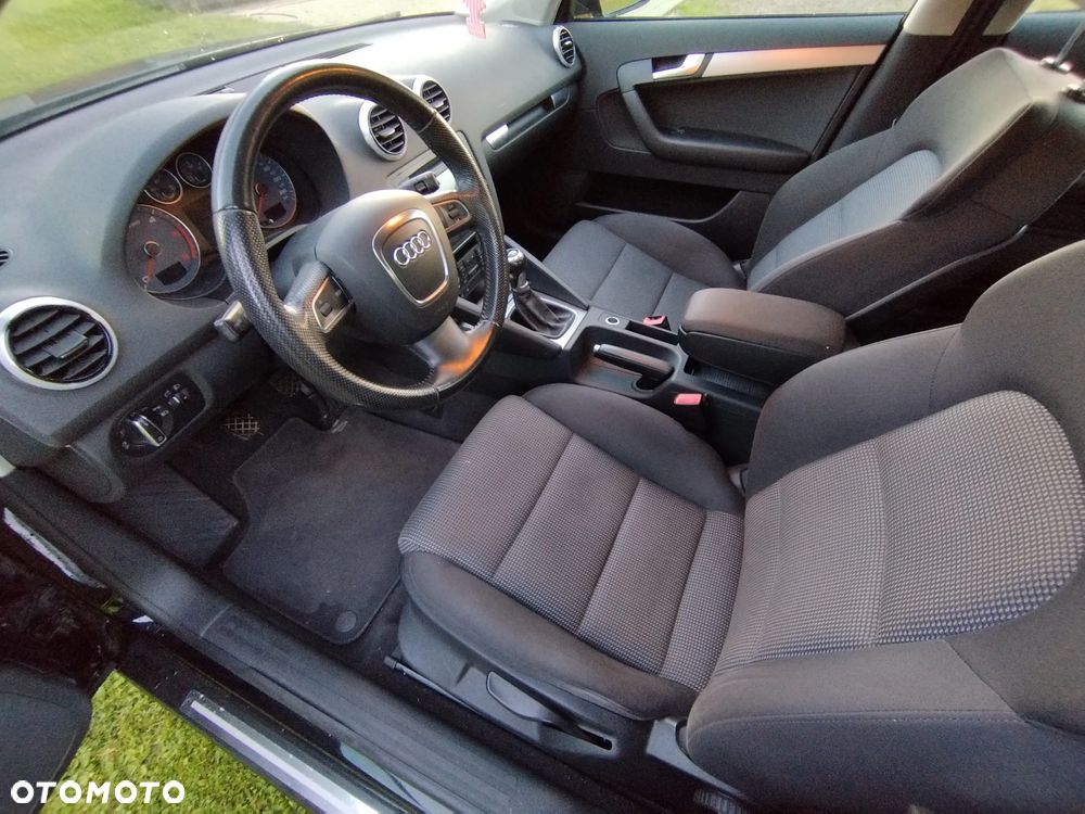 Audi A3 Sportback - 16