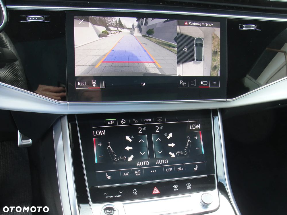 Audi Q8 55 TFSIe quattro tiptronic - 16