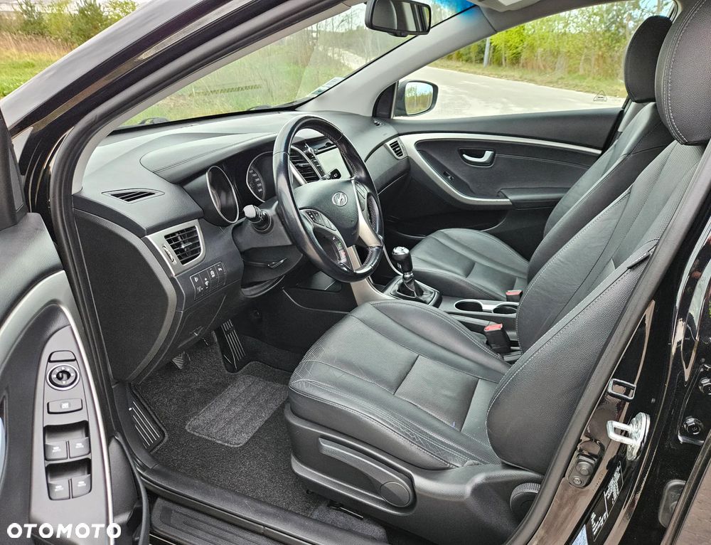 Hyundai i30 1.6 CRDi BlueDrive Premium - 8
