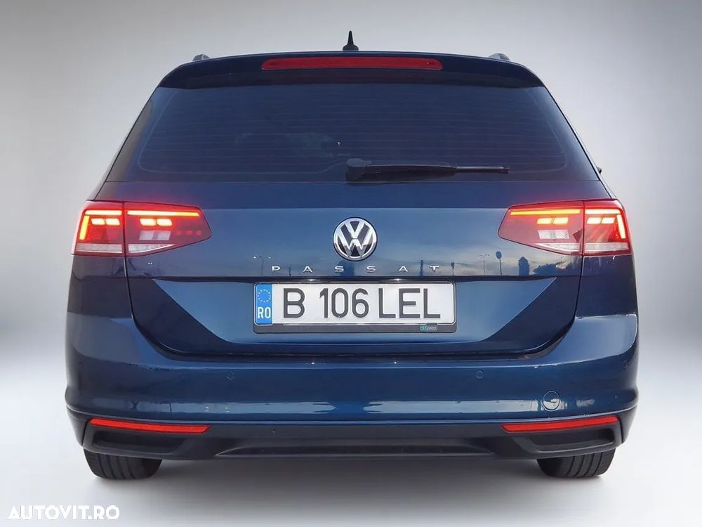 Volkswagen Passat - 16