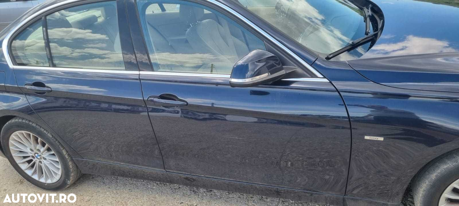 Usa fata spate BMW F30 Imperialblau Brillanteffekt Metallic A89 - 4