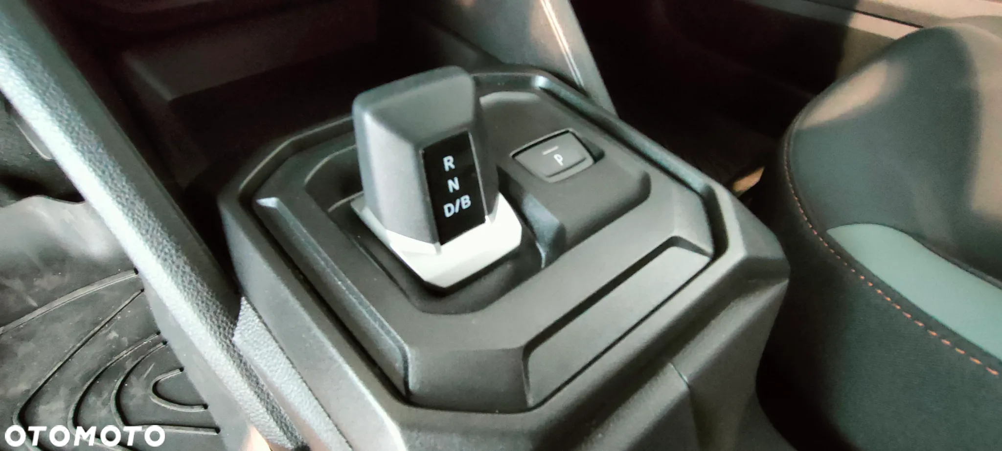 Dacia Duster 1.6 Full Hybrid 140 Extreme MMT - 31