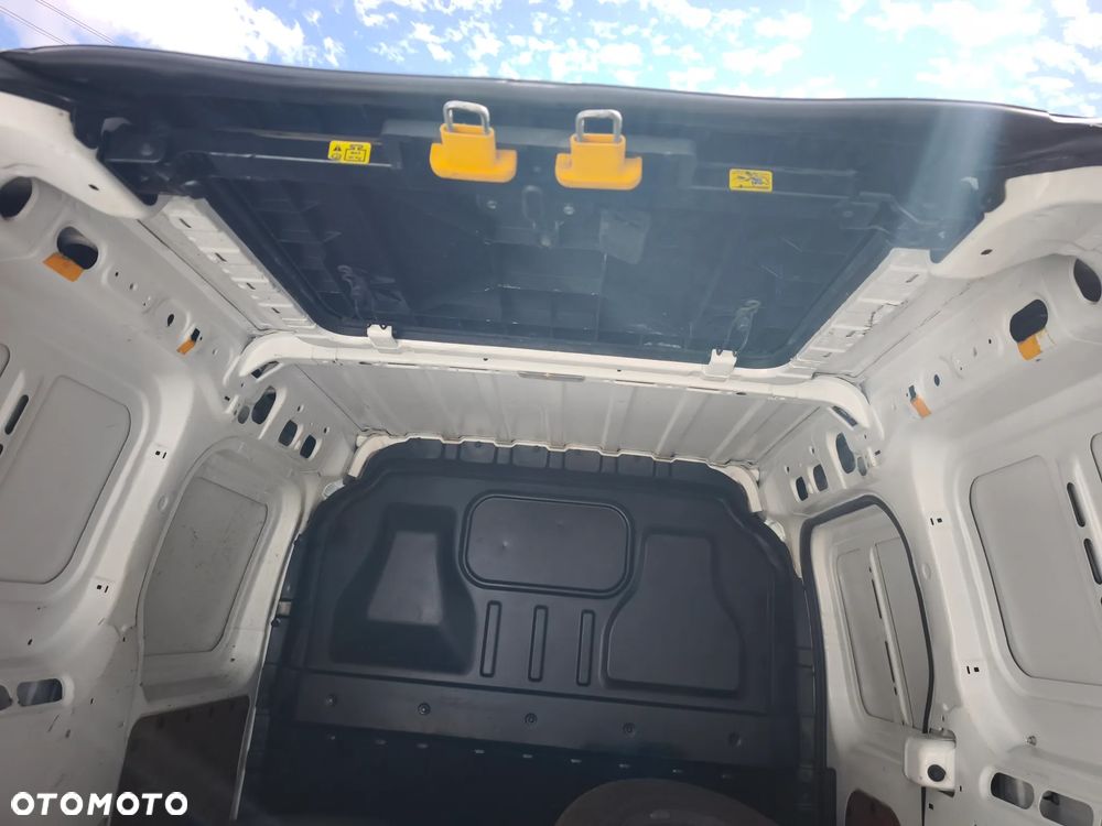 Ford Tourneo Connect - 11