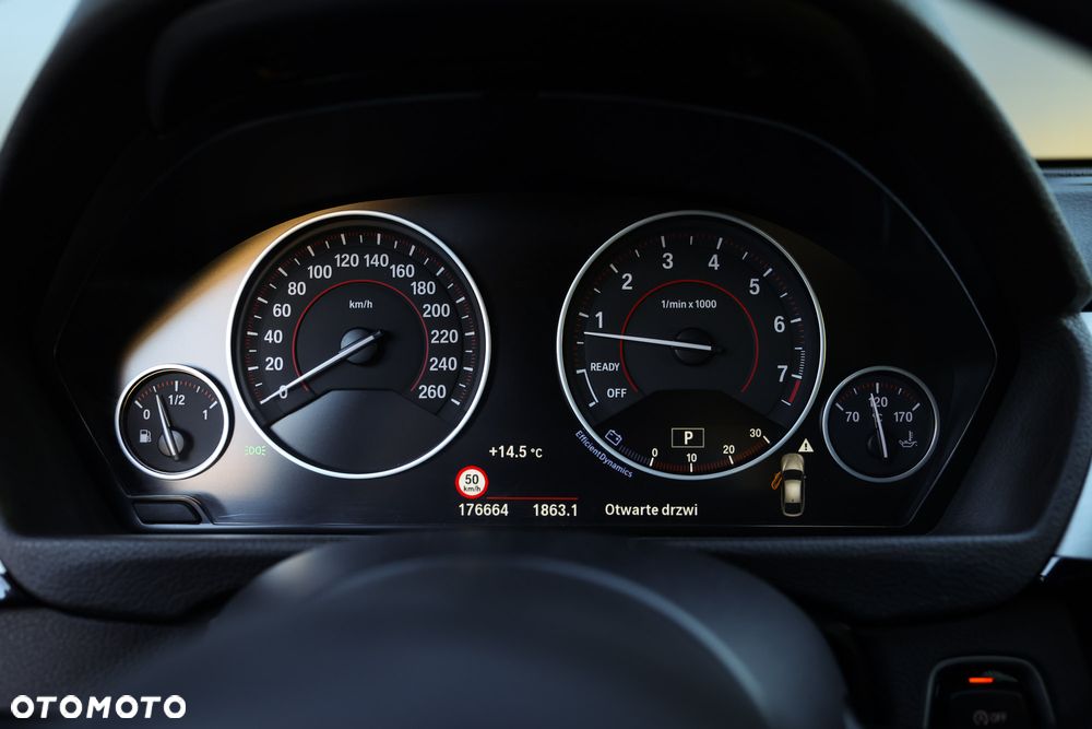 BMW Seria 3 330i M Sport Shadow sport - 32