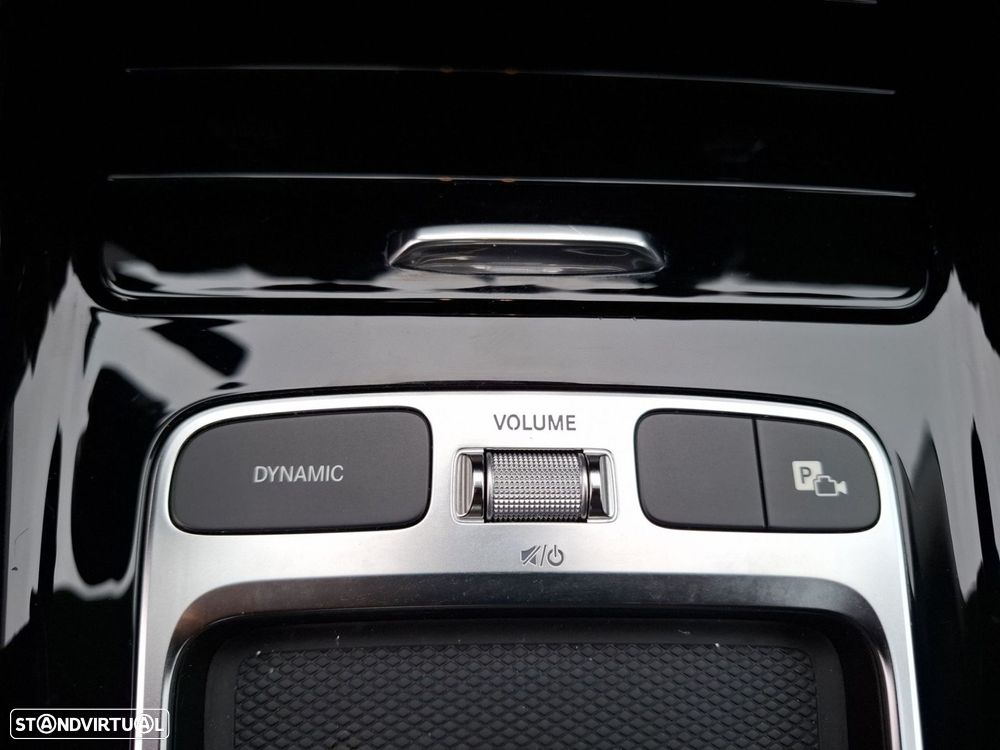 Mercedes-Benz GLA 180 d - 21