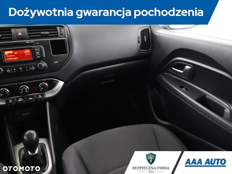 Kia Rio - 10