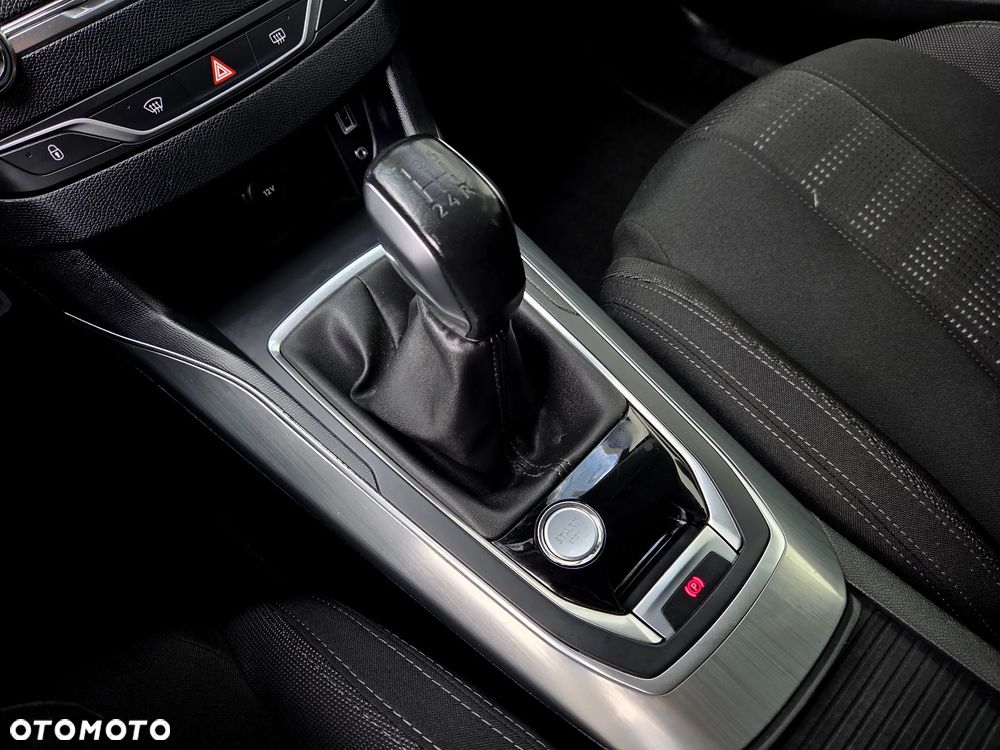 Peugeot 308 1.2 PureTech GPF Allure S&S - 33