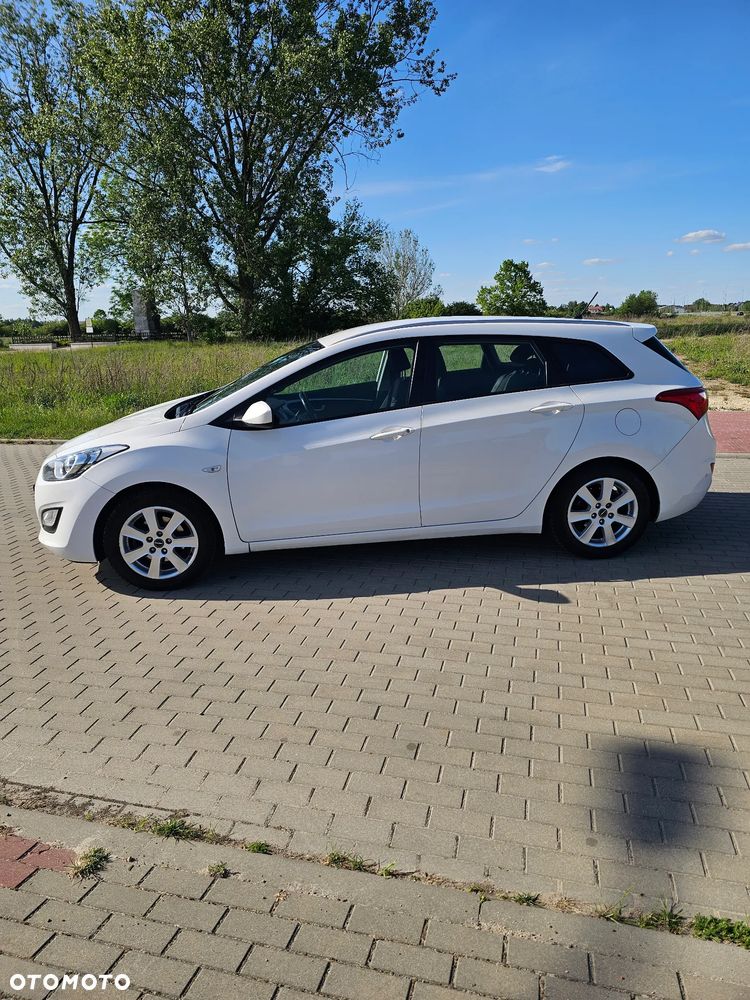 Hyundai i30 i30cw 1.4 Advantage - 4