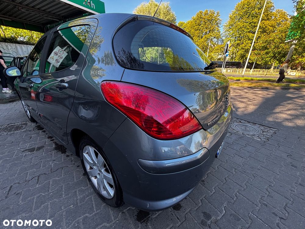 Peugeot 308 120 VTi Premium - 23