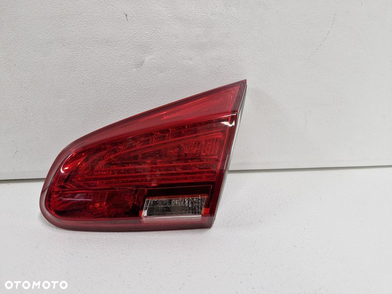 KIA CEED II 2 HB LAMPA PRAWY TYŁ TYLNA W KLAPĘ LED 92404-A20 - 2