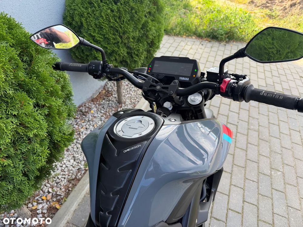 Yamaha MT - 27
