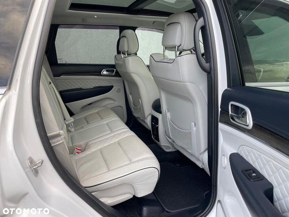 Jeep Grand Cherokee 5.7 V8 HEMI Summit - 23