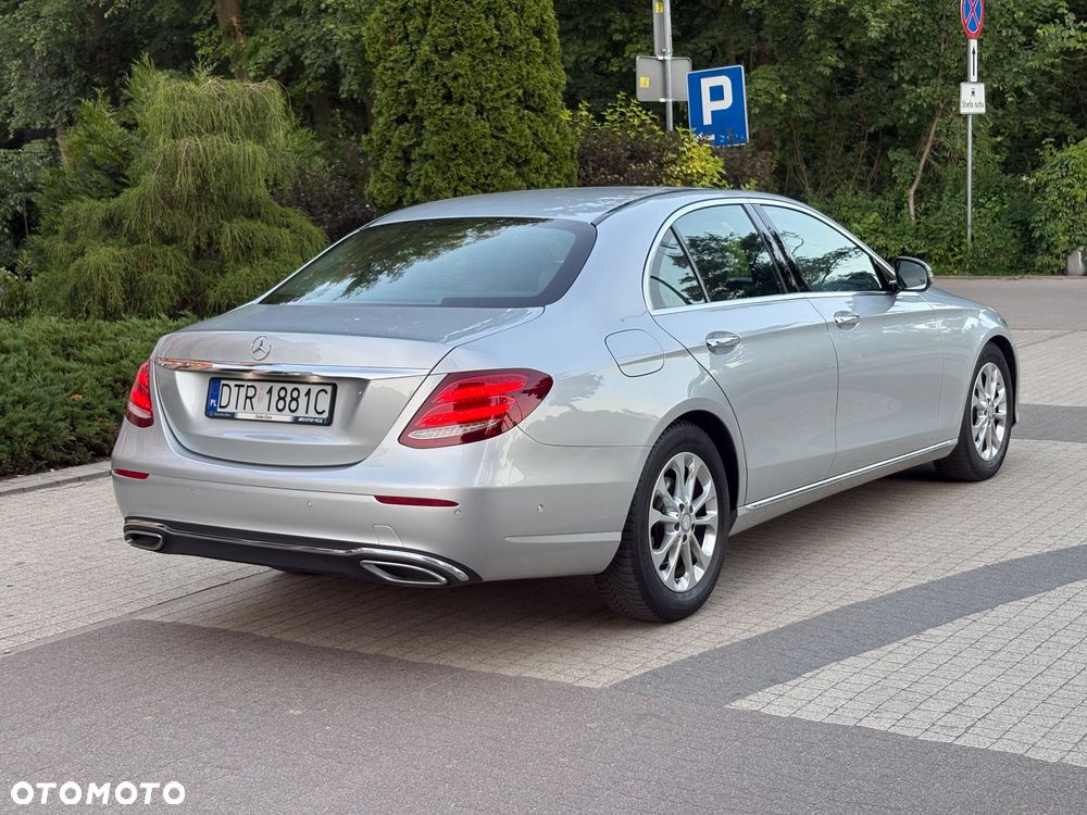 Mercedes-Benz Klasa E 220 d 9G-TRONIC - 3