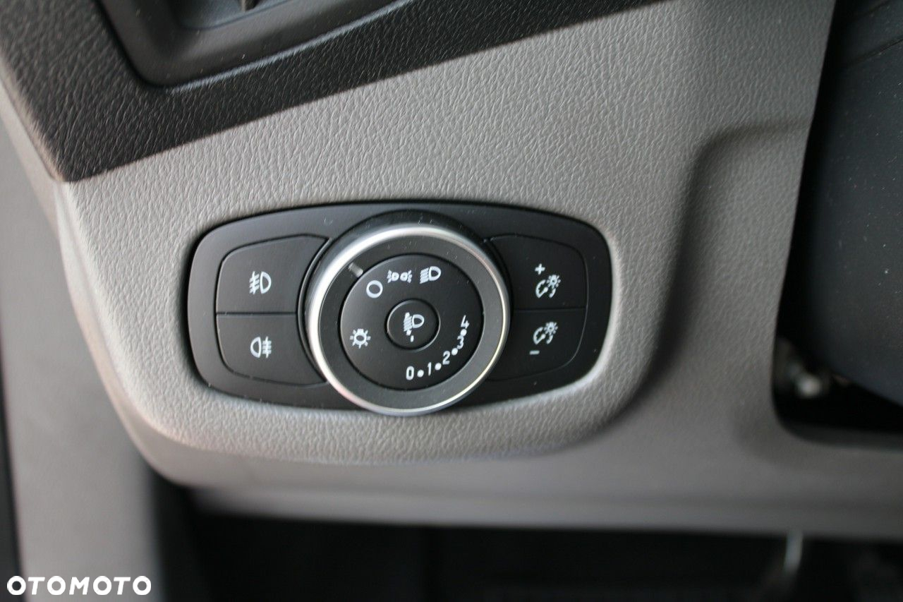 Ford Transit Connect - 22