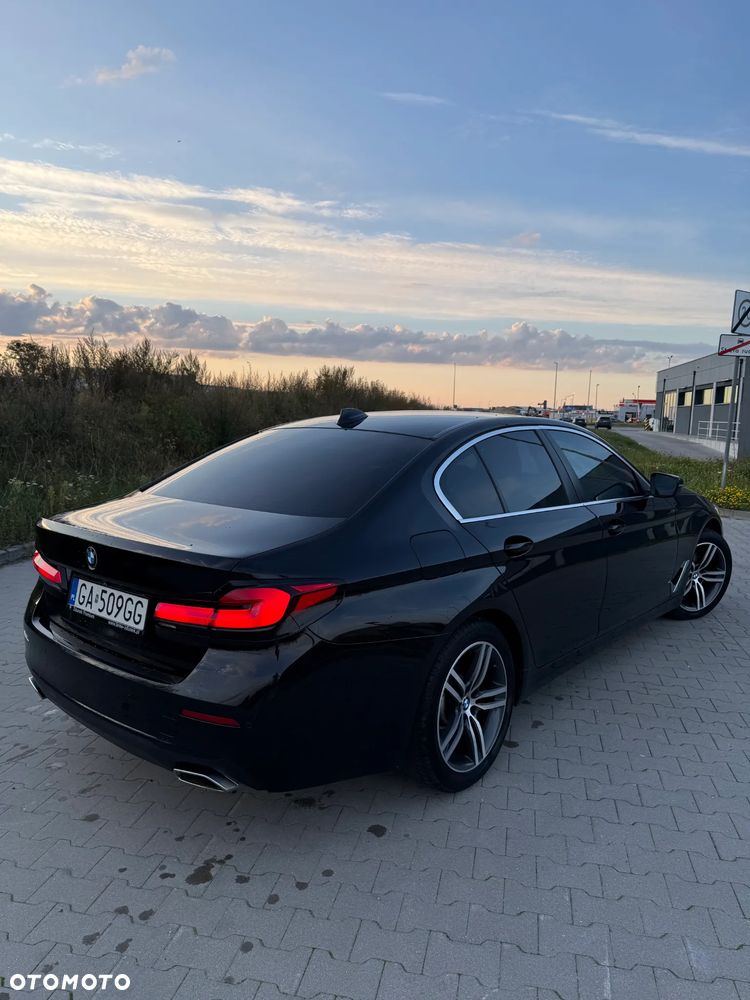 BMW Seria 5 518d - 7