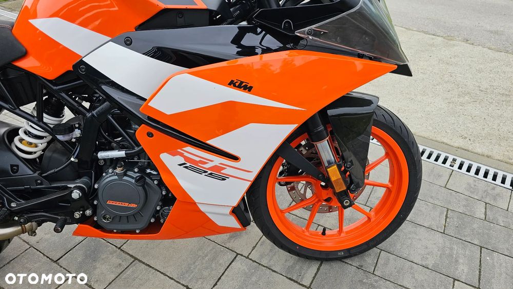 KTM RC 125 - 11