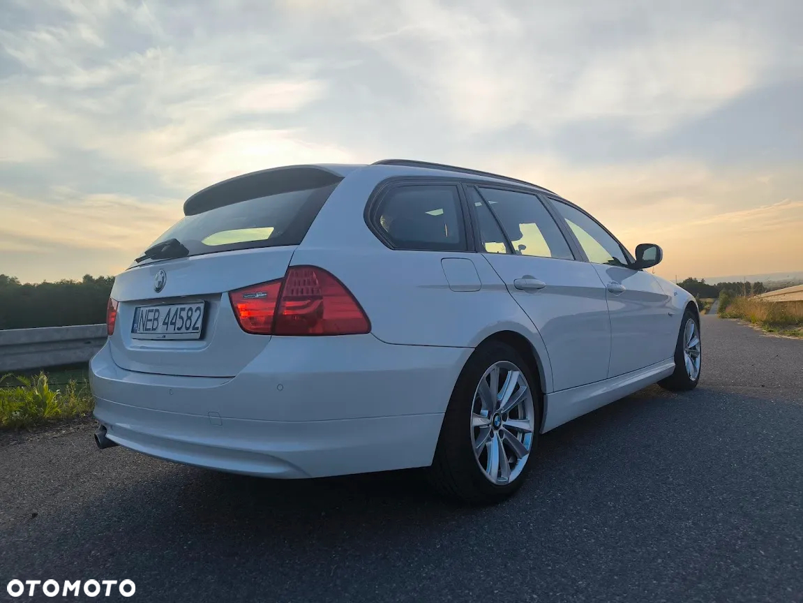 BMW Seria 3 320d xDrive DPF Touring Edition Fleet Sport - 8
