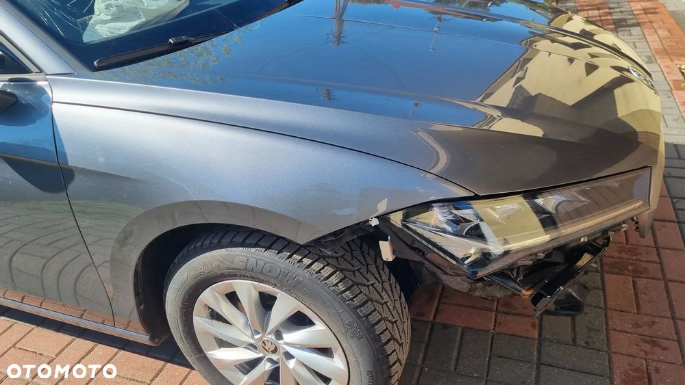 Skoda Superb 1.5 TSI mHEV Essence DSG - 25