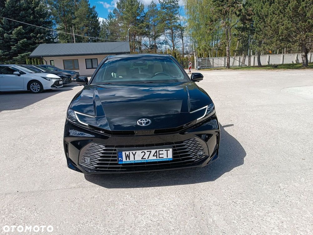 Toyota Camry - 3