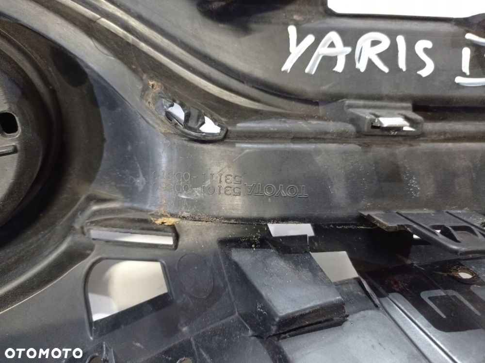 TOYOTA YARIS III LIFT GRILL - 3