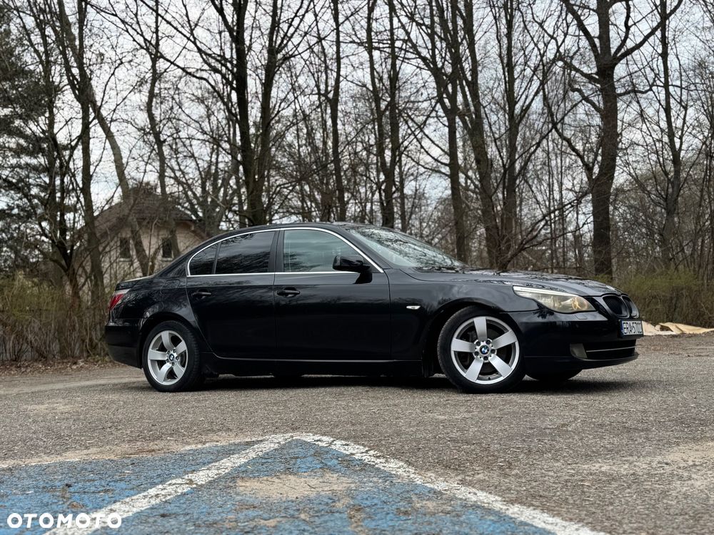 BMW Seria 5 525d - 27