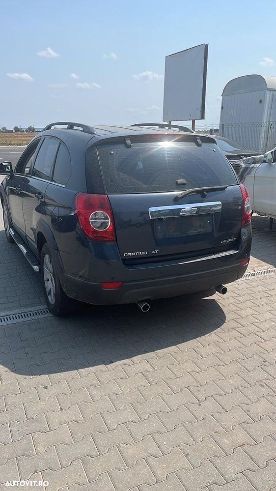 Dezmembram Chevrolet Captiva 2.0 diesel 4x4 din 2008 - 3