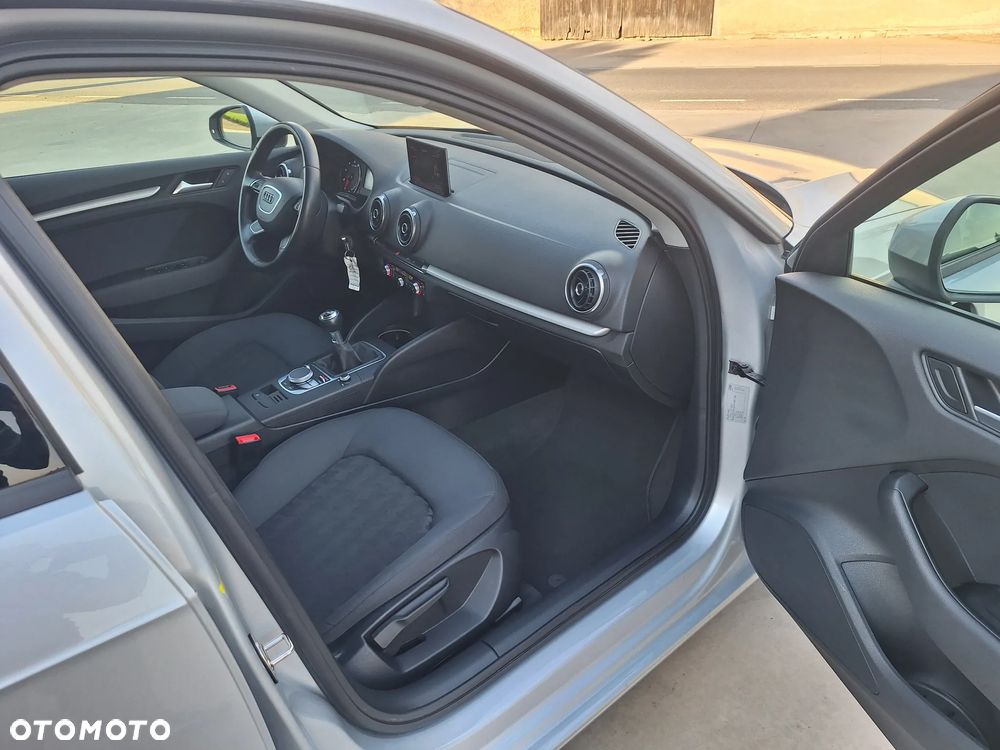 Audi A3 Sportback - 8