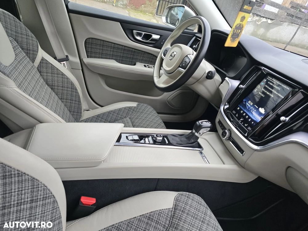 Volvo V60 D4 Momentum - 10