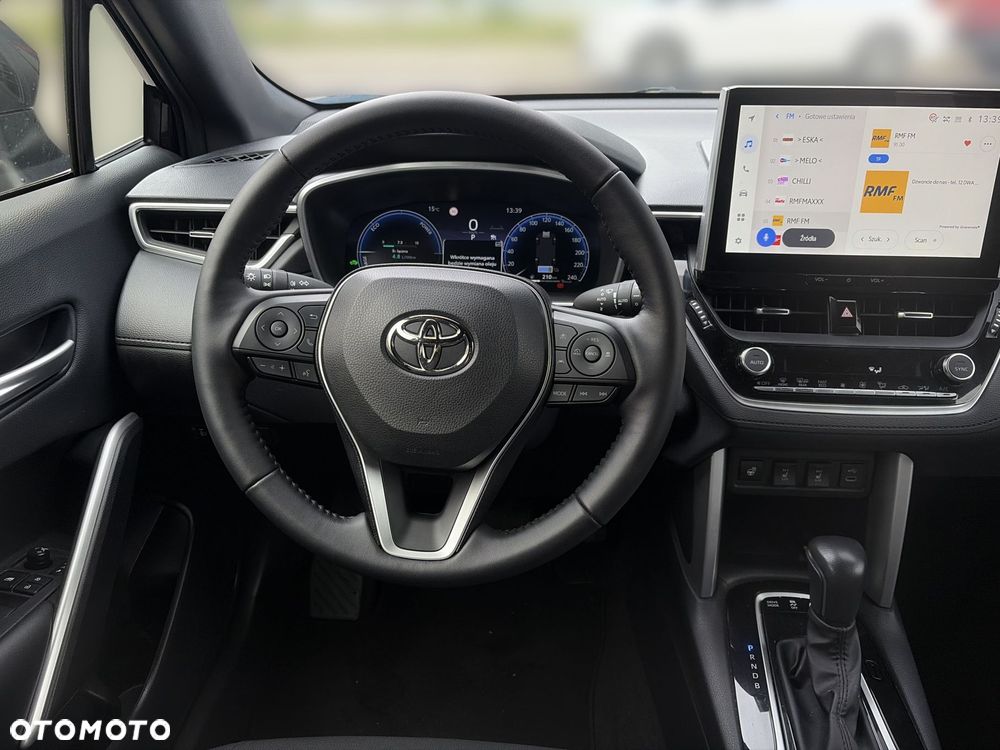 Toyota Corolla Cross - 13
