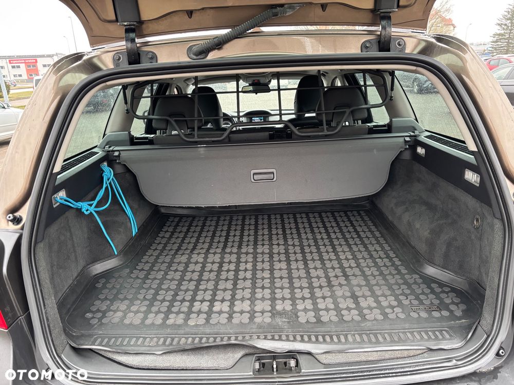 Volvo XC 70 D5 AWD Edition Pro - 32