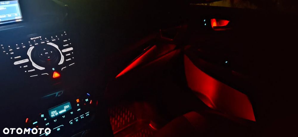 Ford Kuga - 25
