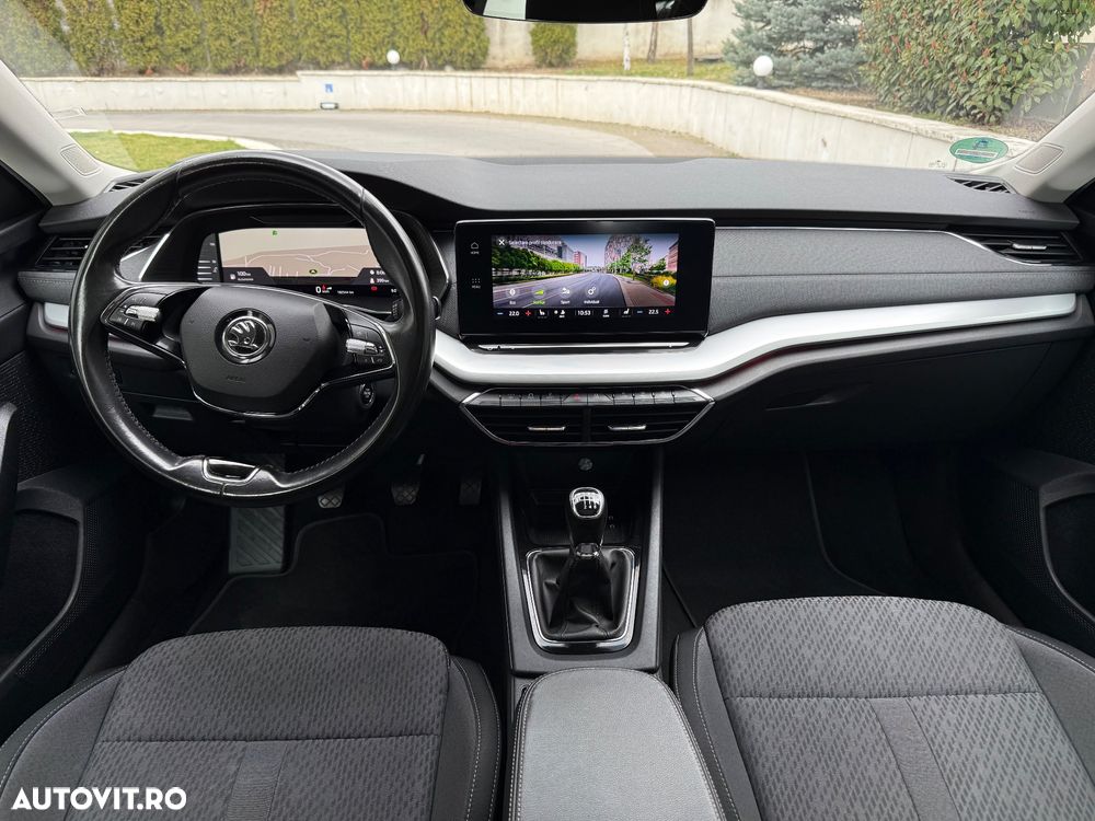 Skoda Octavia 2.0 TDI Premium Edition - 11