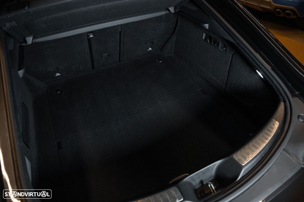 Mercedes-Benz AMG GT 53 4Matic+ - 35