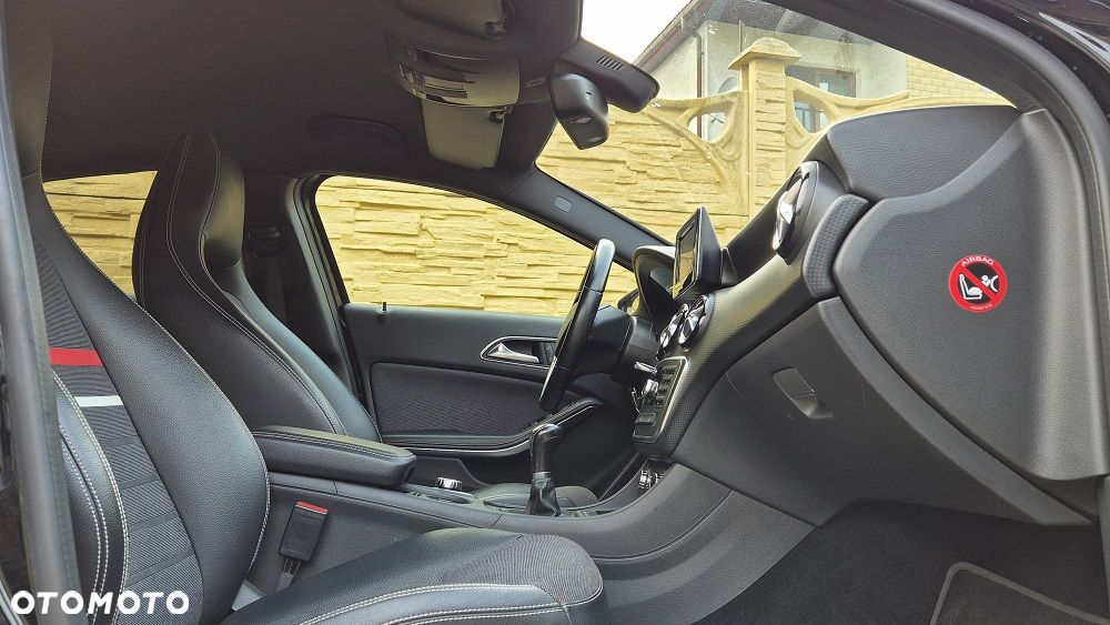 Mercedes-Benz Klasa A 180 (BlueEFFICIENCY) Urban - 8
