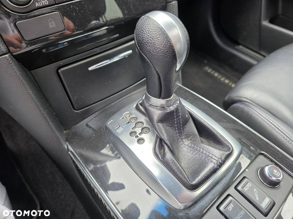 Infiniti QX70 3.0d AWD S Premium - 28