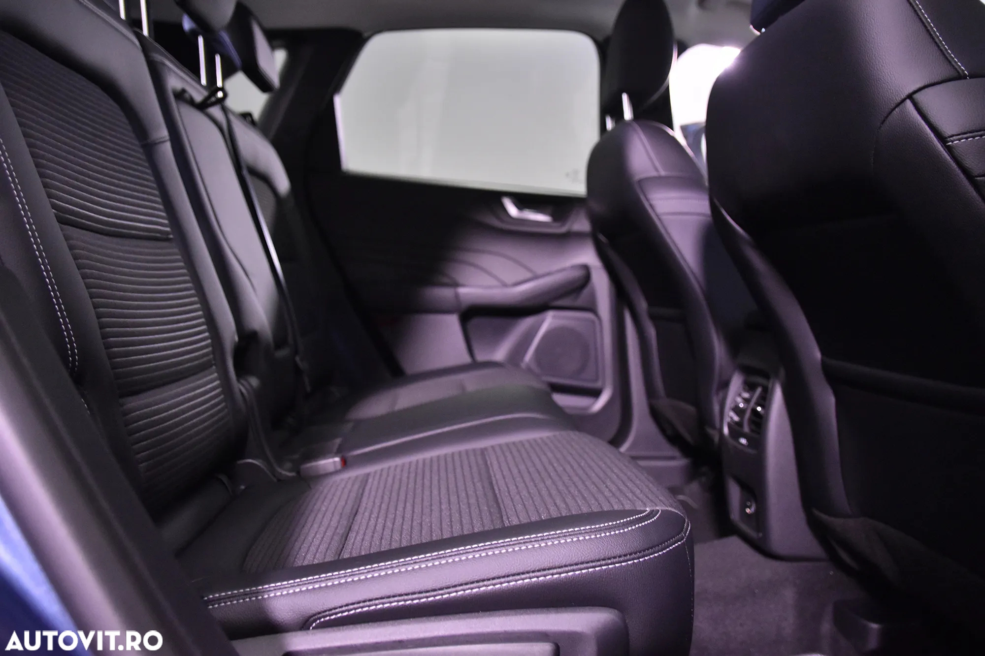 Ford Kuga - 12