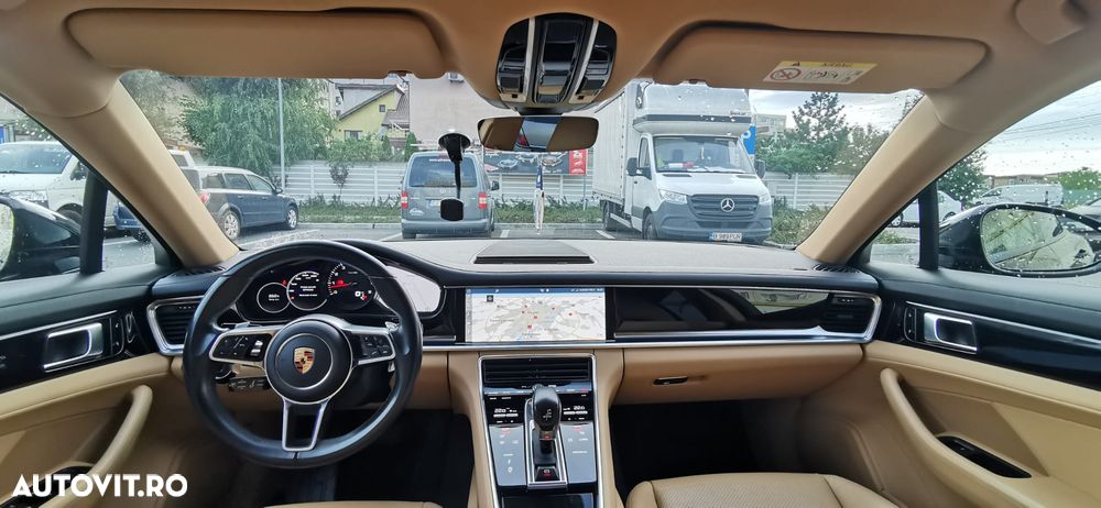 Porsche Panamera 4 - 10