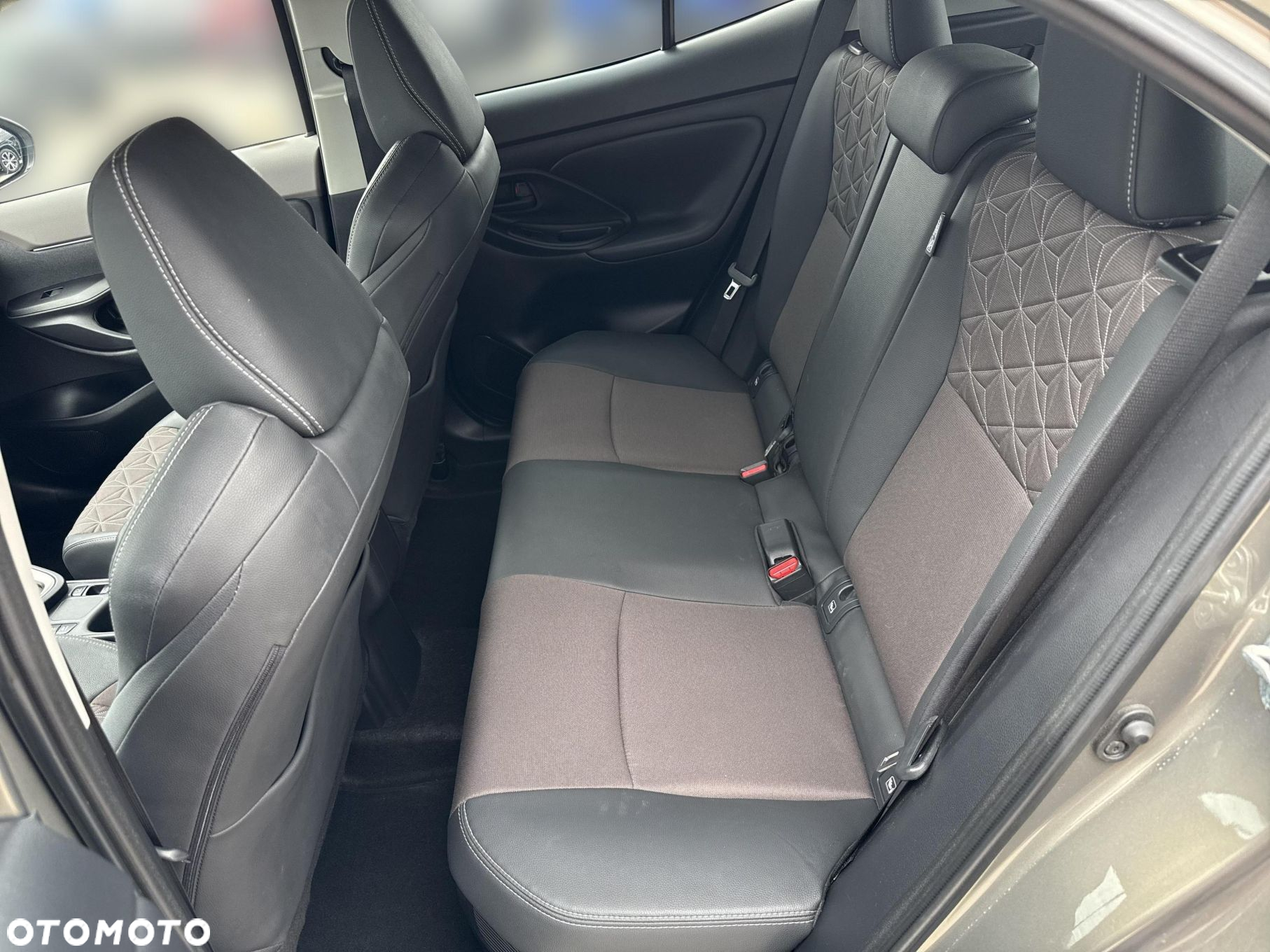 Toyota Yaris Cross Hybrid 1.5 Executive - 10