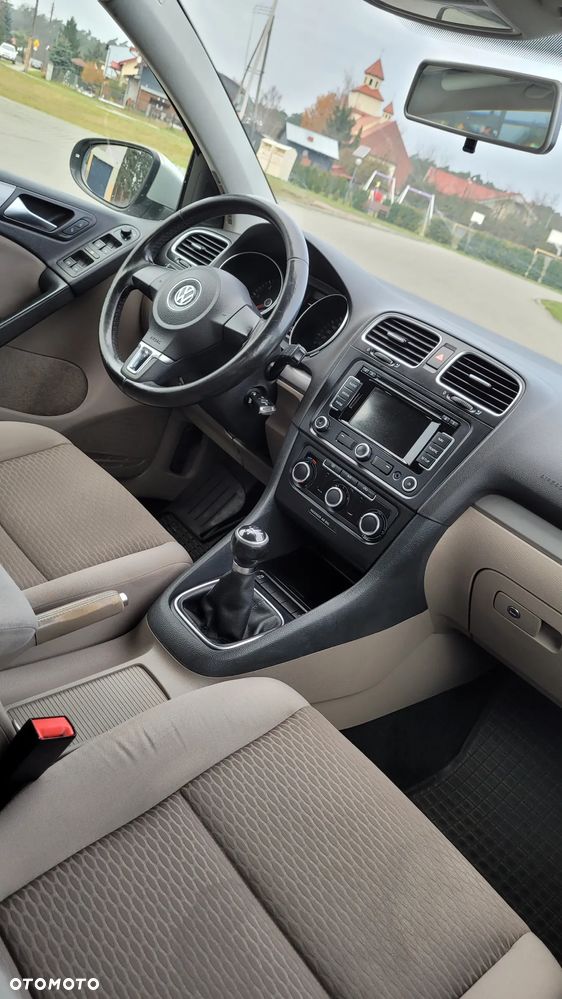 Volkswagen Golf 1.6 TDI DPF BlueMotion - 13