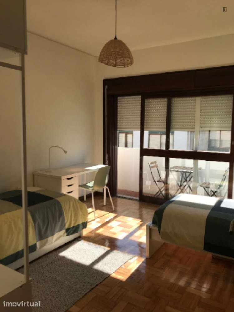 Quarto - localizado em Paranhos Porto - Grande imagem: 2/10