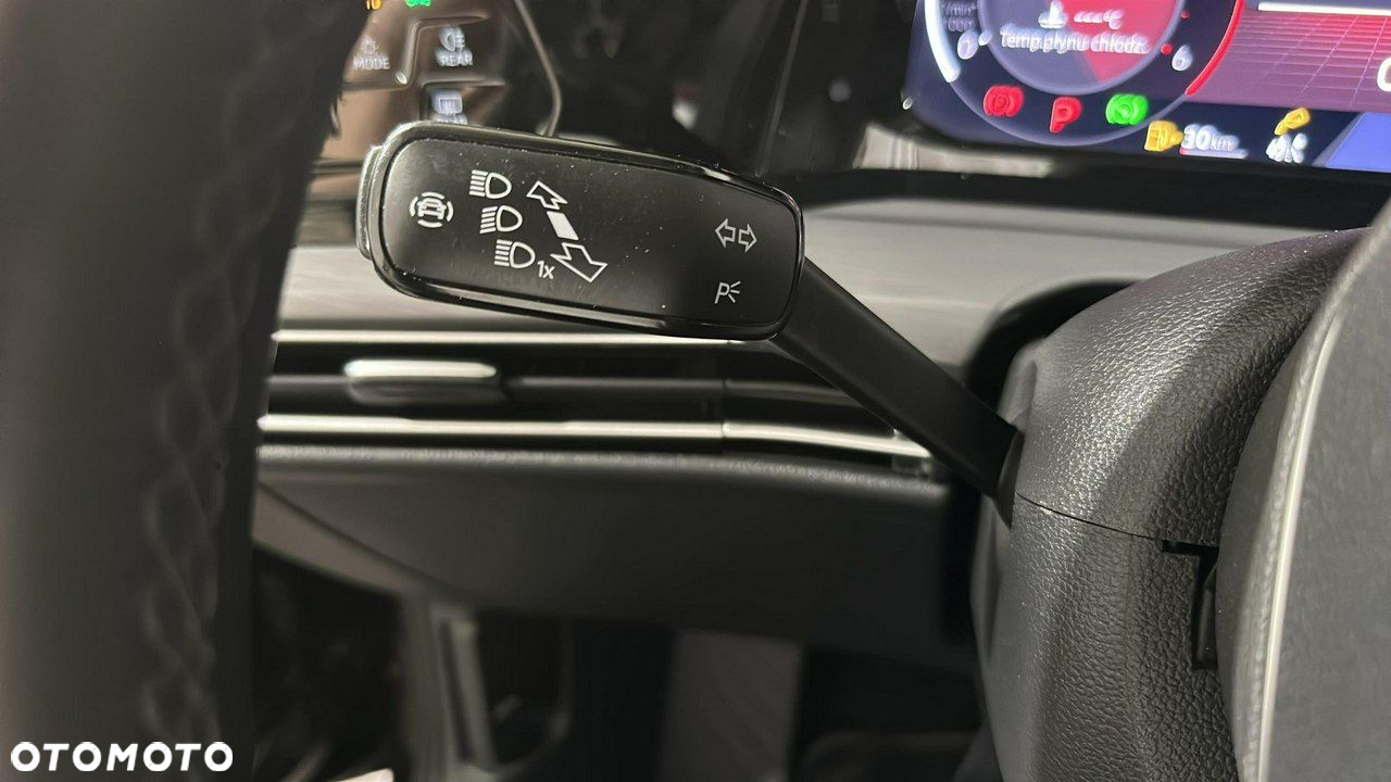 Volkswagen Golf - 26