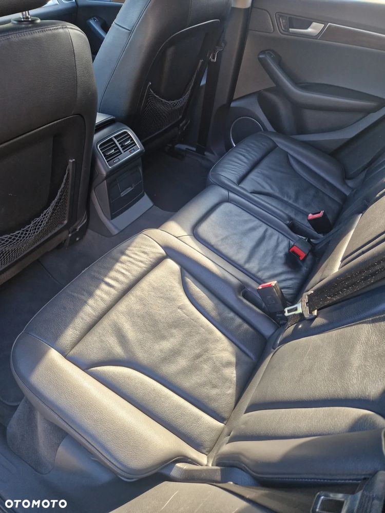 Audi Q5 3.2 FSI Quattro S tronic - 27
