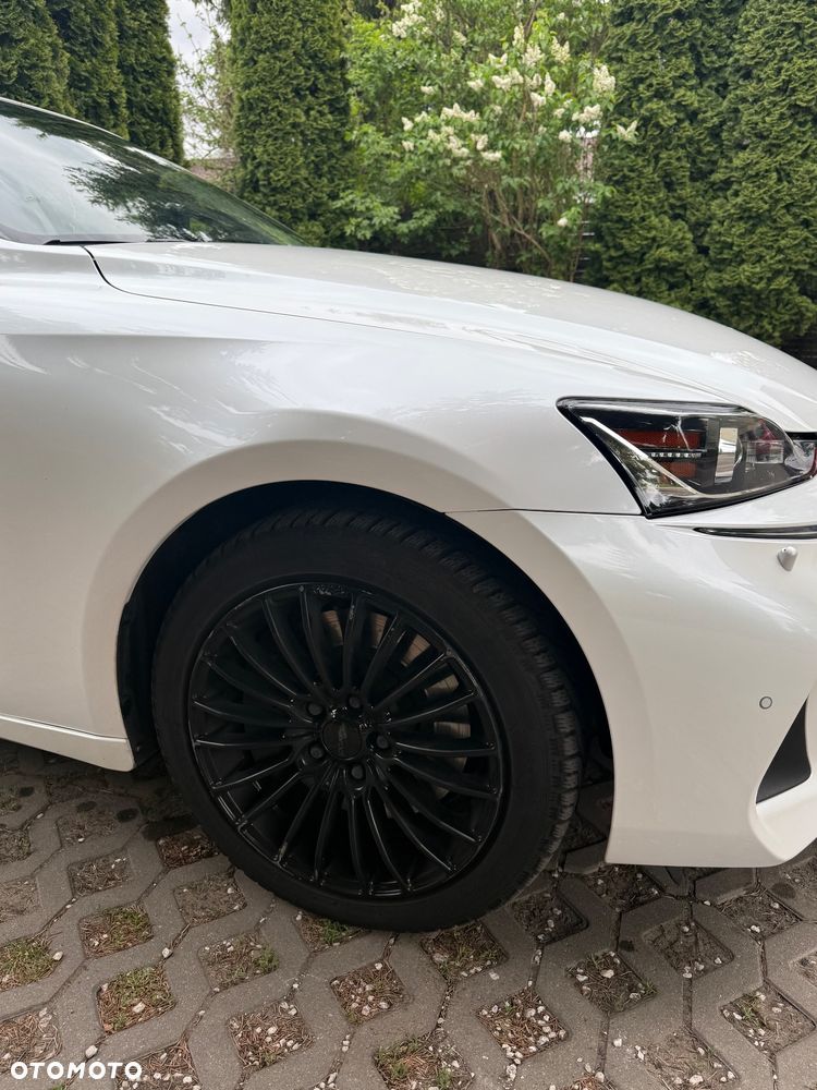 Lexus IS 200t / 300 Elegance - 16