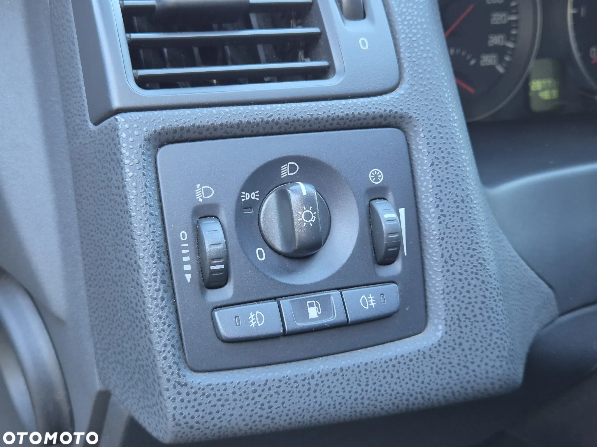 Volvo V50 2.0D - 23